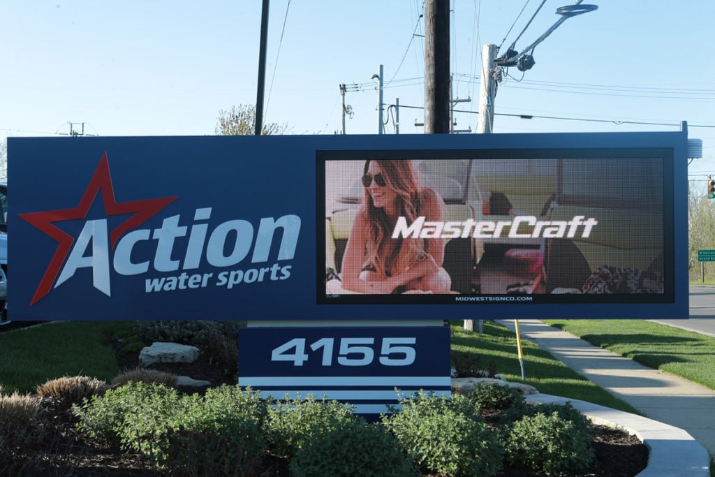 display_solutions_action-water-sports-1024x683