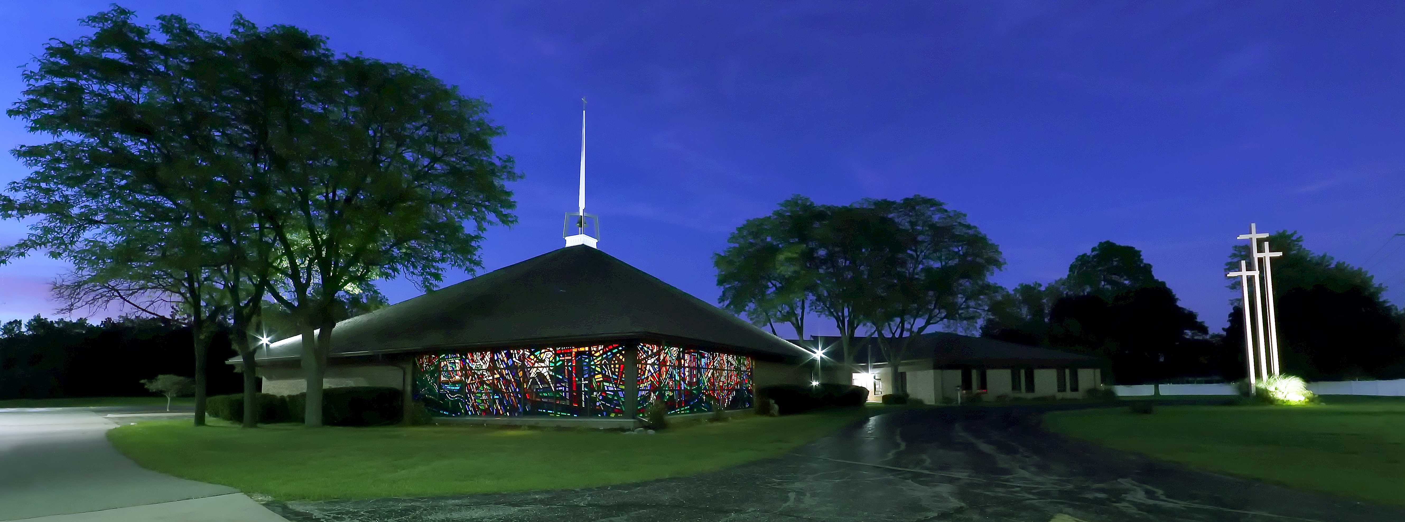 Holy Trinity Lutheran Church gets new LED Lighting from EM Visual
